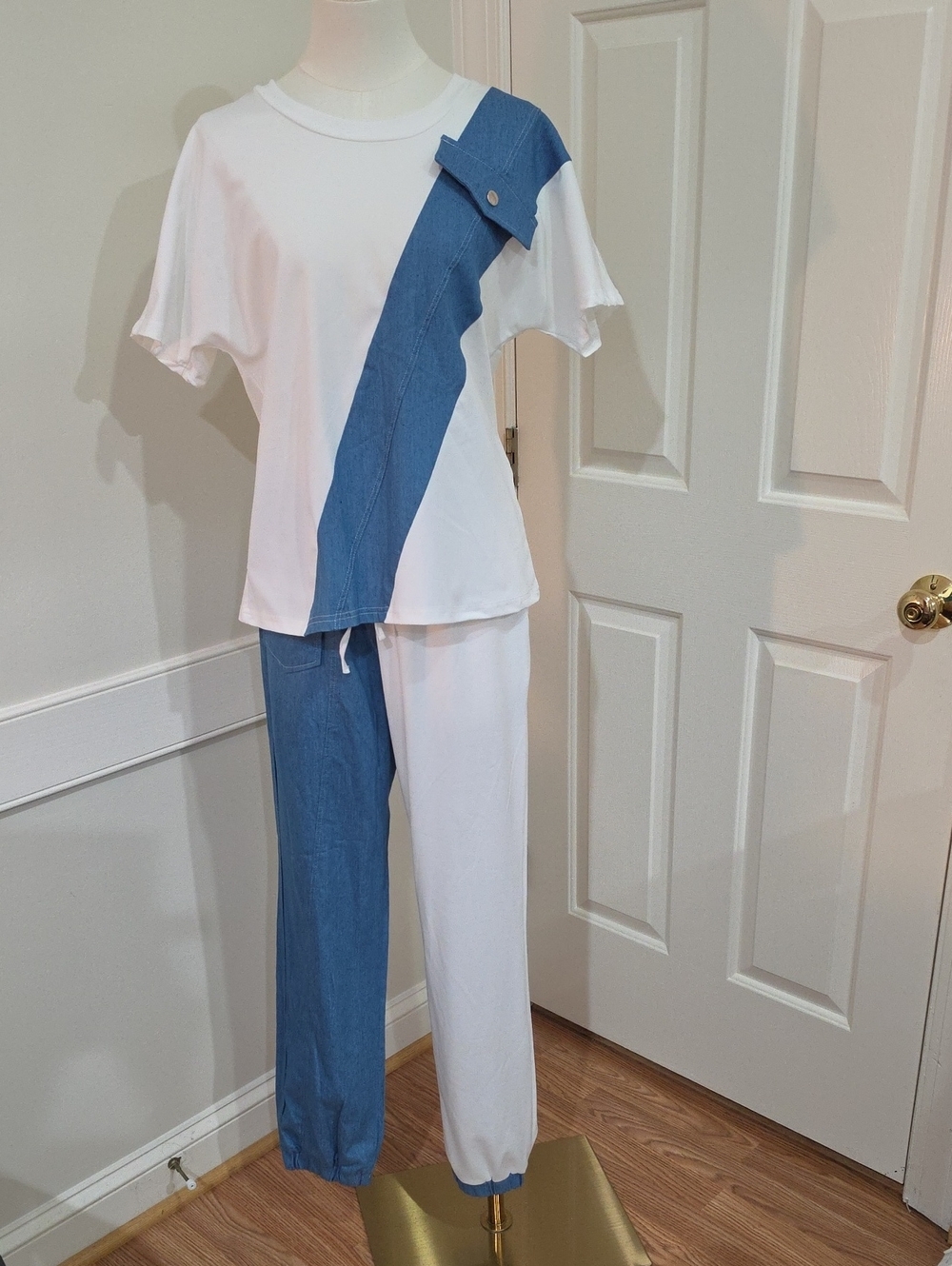 Chicme Women's Two-Tone White and Denim Blue Jogger Pants Set - Size L